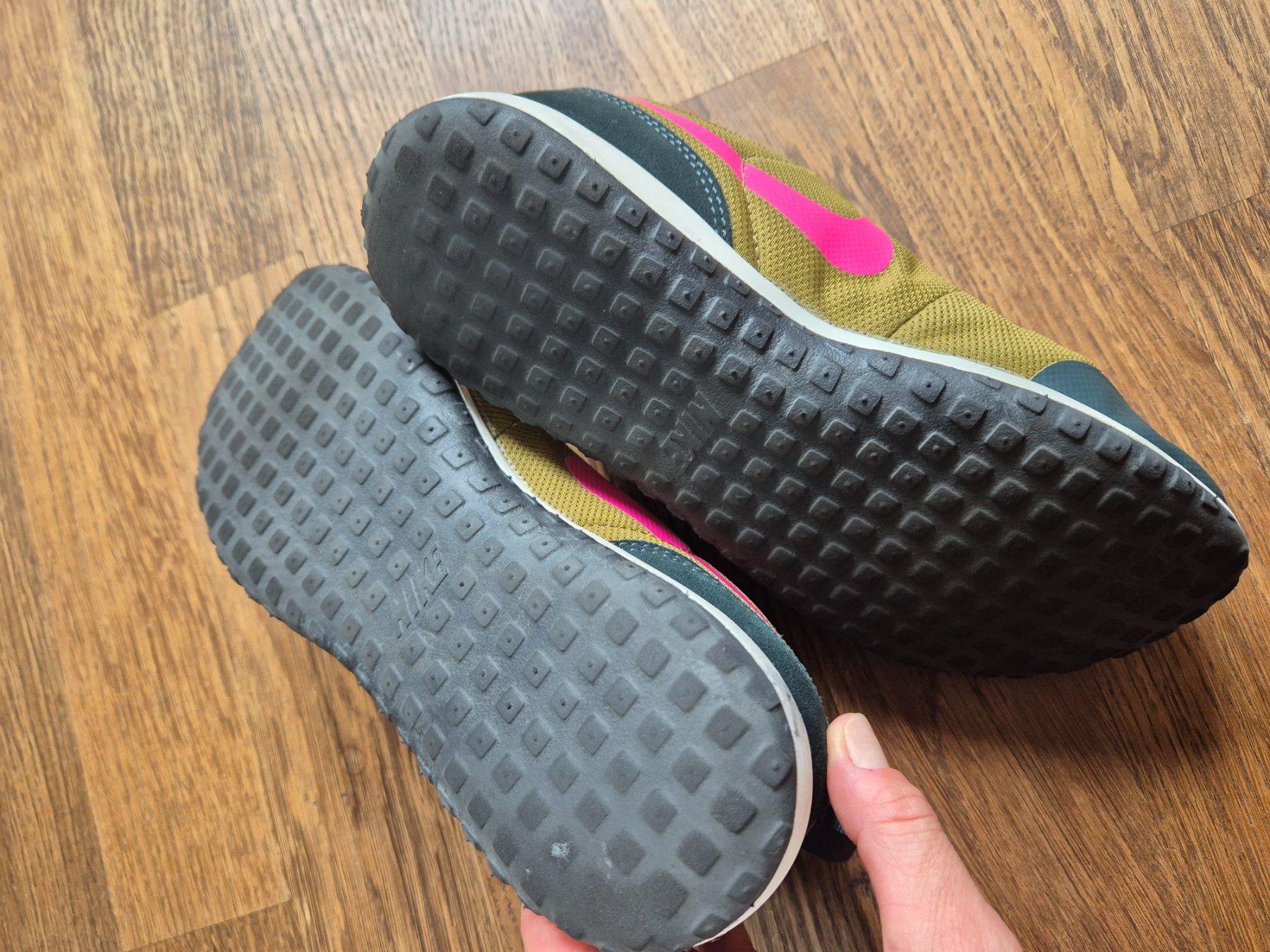 Nike Scarpe da donna: Nike sneakers size 38 – Usato da Zürich venduto da monadiederich 4