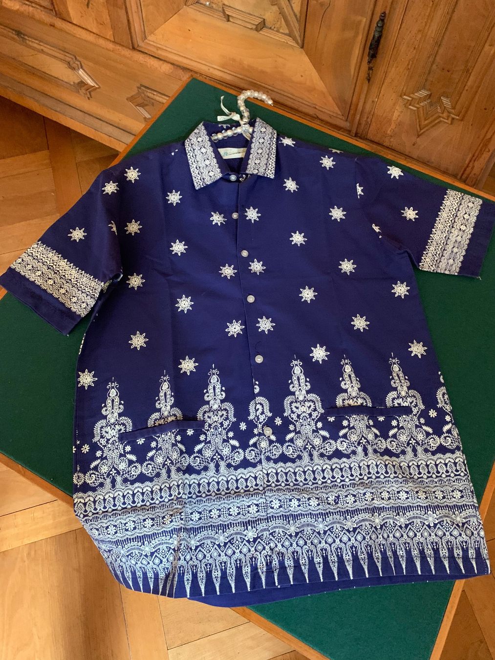 Blusen: BATIK Bluse  100% Baumwolle  Größe: M  zustand: neu – Neu (gemäss Beschreibung) aus Interlaken von Bona55 8