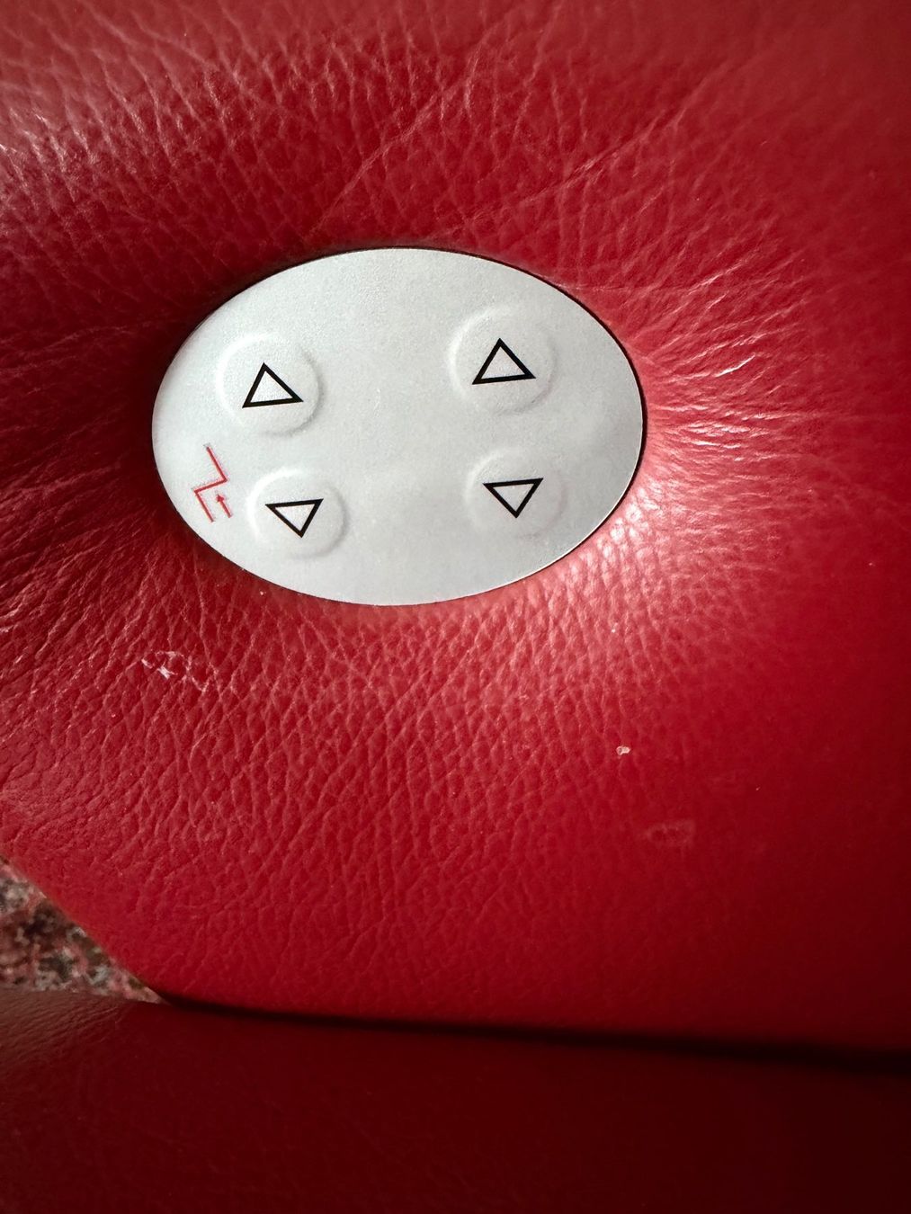 Poltrone: Ledersessel elektronisch verstellbar – Usato da Sedrun venduto da puremind 2