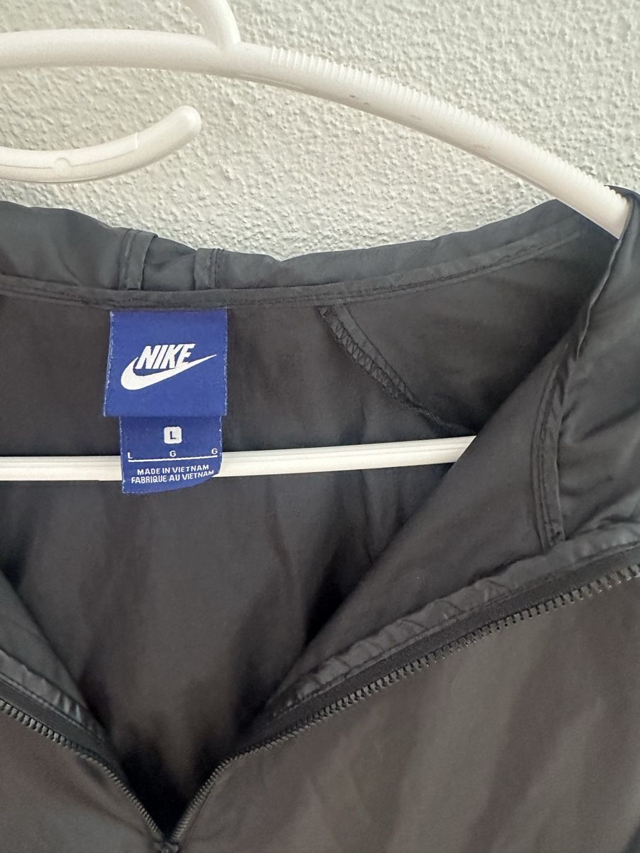 Nike Vestes: Nike Trainingsjacke – D'occasion à Heiligkreuz (Mels) par wil_8gv5 1