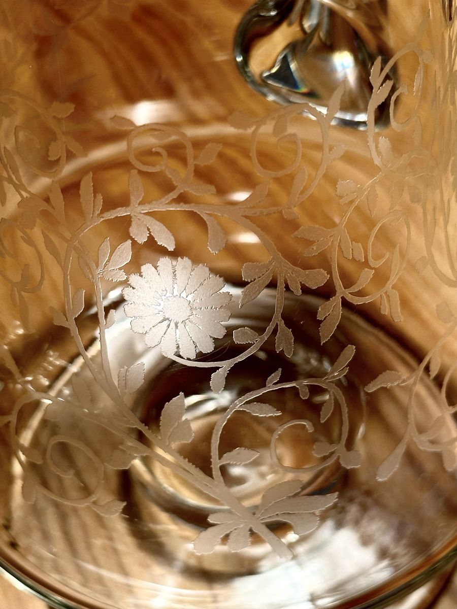 Caraffe: Elegante Glaskaraffe mit Blumenmuster – Usato da Ebnat-Kappel venduto da BoutiqueBijoux 3
