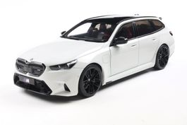 BMW M5 TOURING 2024 - WHITE - SOLIDO 1/18