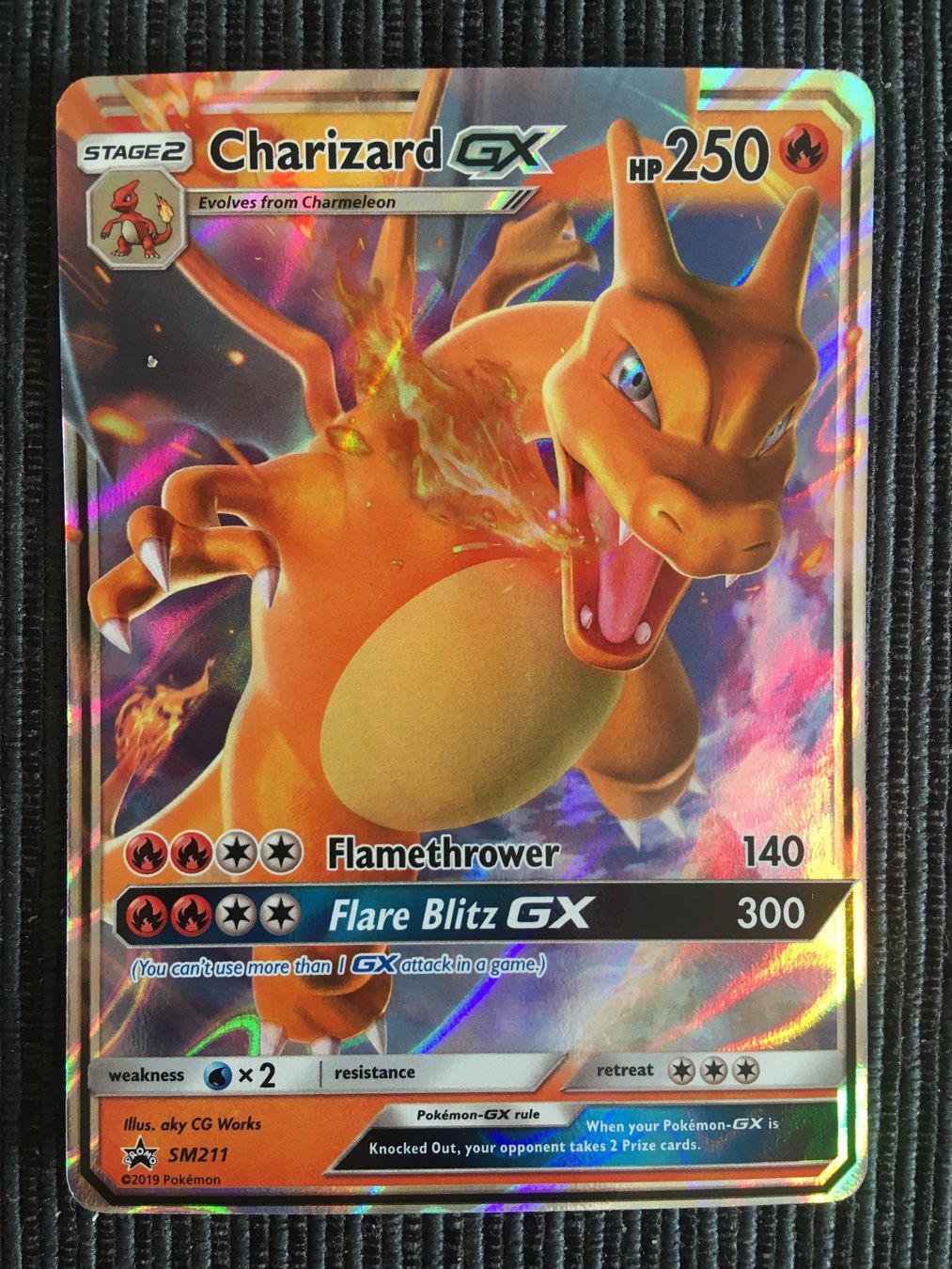 Pokémon Carte collezionabili: Pokemon Charizard GX Black Star Promo SM211 Mint – Nuovo (secondo la descrizione) da Wabern venduto da Collectfun