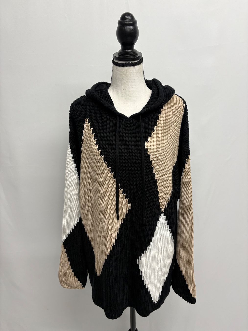 Monari Maglioni & Felpe: Monari Kapuzenpullover mit Muster 44 beige schwarz – Nuovo (secondo la descrizione) da Regensdorf venduto da secondchancefashion 1
