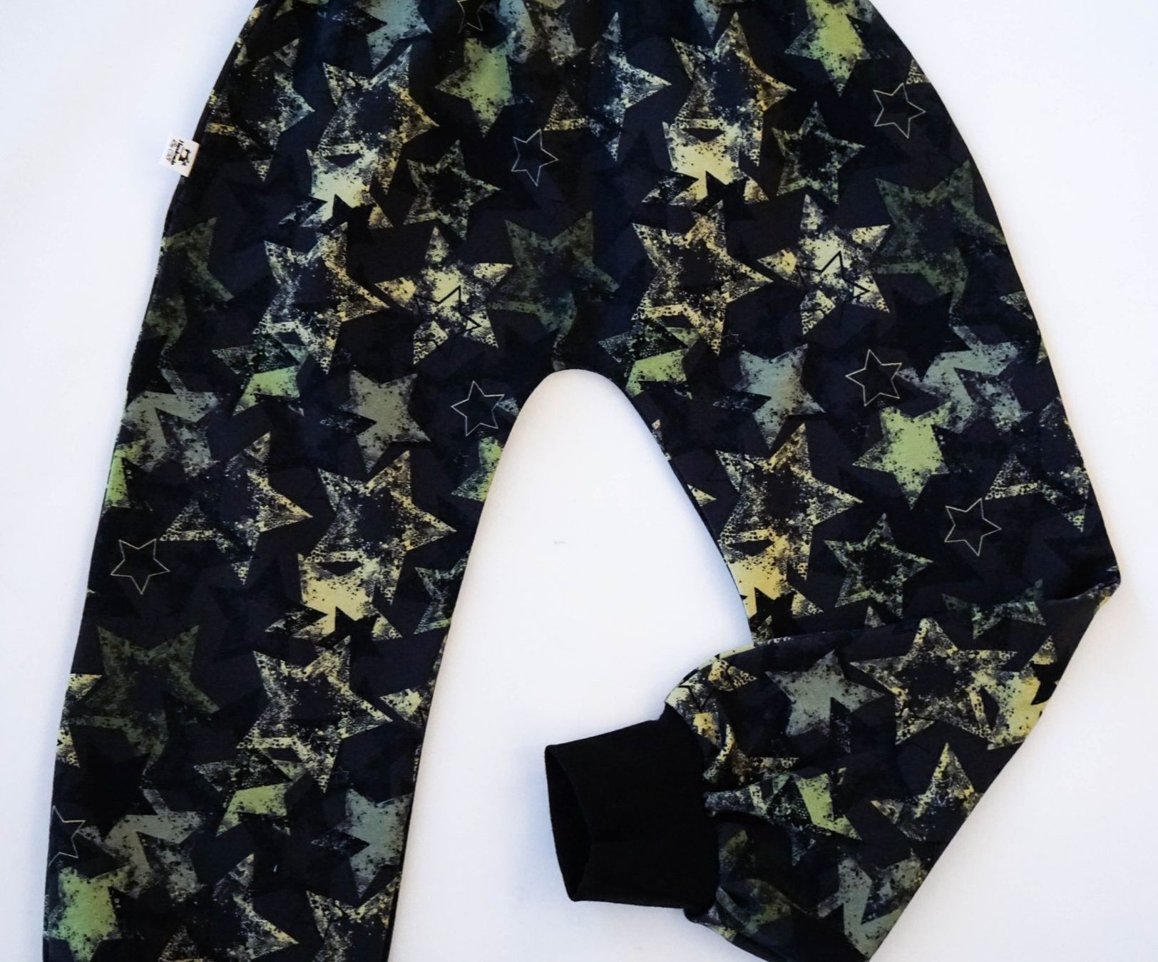 Pantaloni: Sweat Pumphose mit Sternen Gr. 104/110 - NEU – Nuovo e nell'imballaggio originale da Zürich venduto da sambaum 5