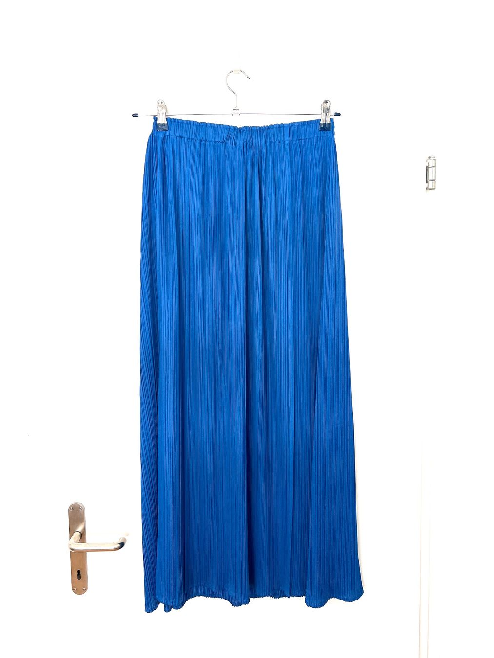 Issey Miyake Gonne: Maxi Rock von Miyake Gr. 5 – Usato da Binningen venduto da criss-cross 3
