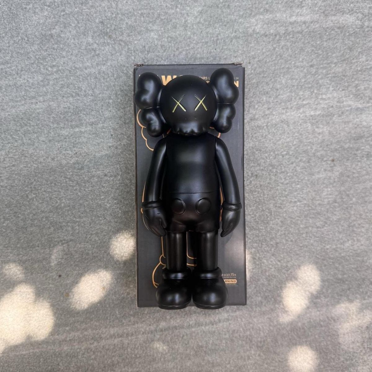 Figuren: KAWS Companion Figure - Black Edition – Neu und originalverpackt aus Caviano von reselleo21 1