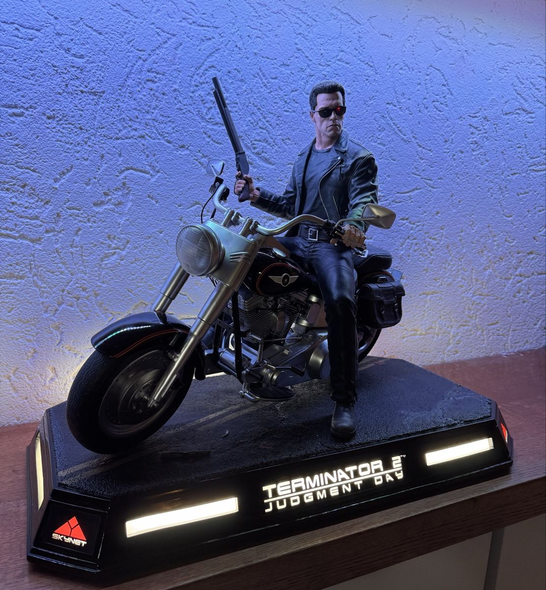 Statuette: T-800 on motorcycle, Terminator 2 Judgment day – Usato da Lamboing venduto da Treasurecorner 2