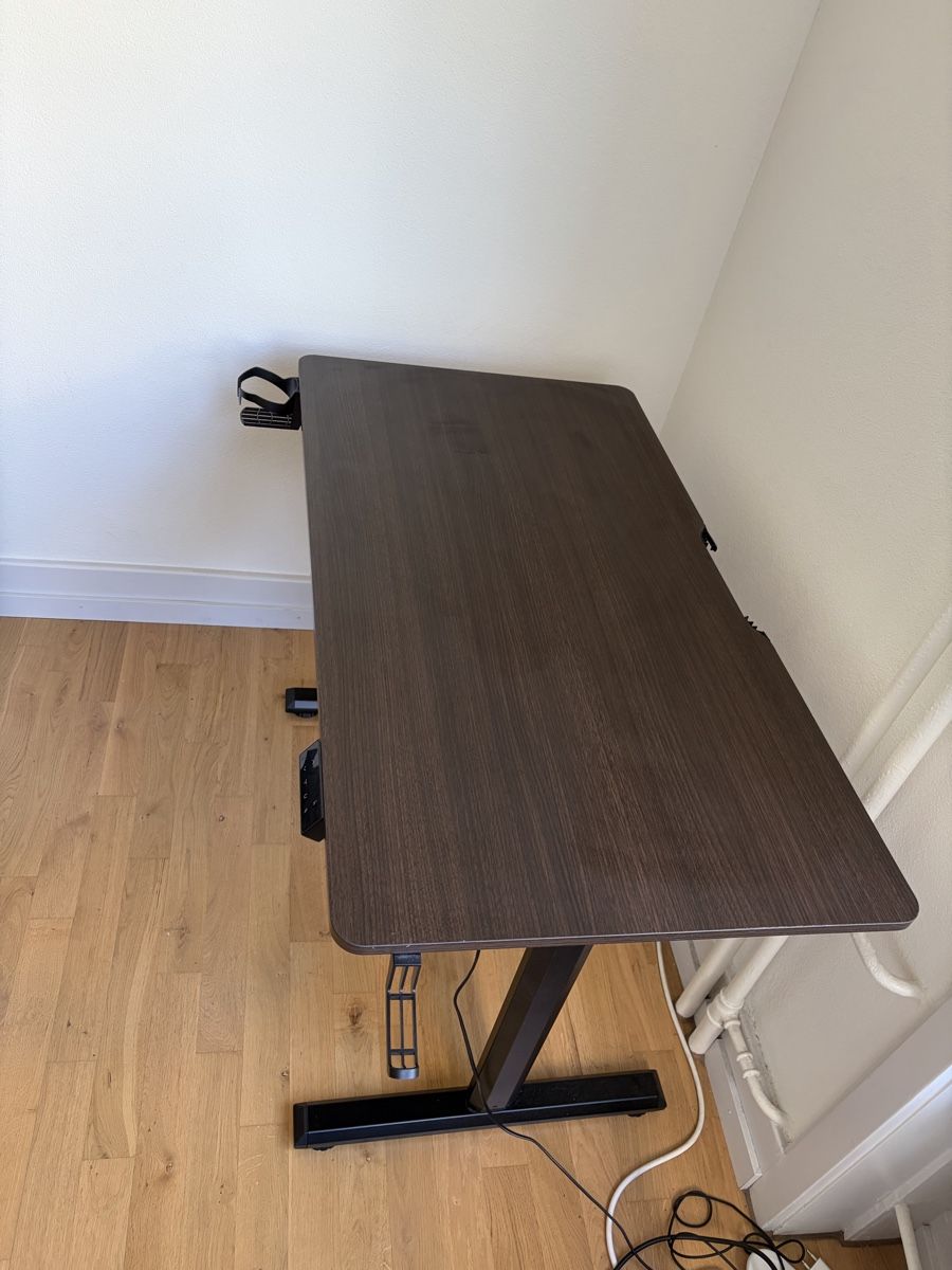 Bureaux: Standing desk with control panel and mat – D'occasion à Zürich par mar_h7x7 1