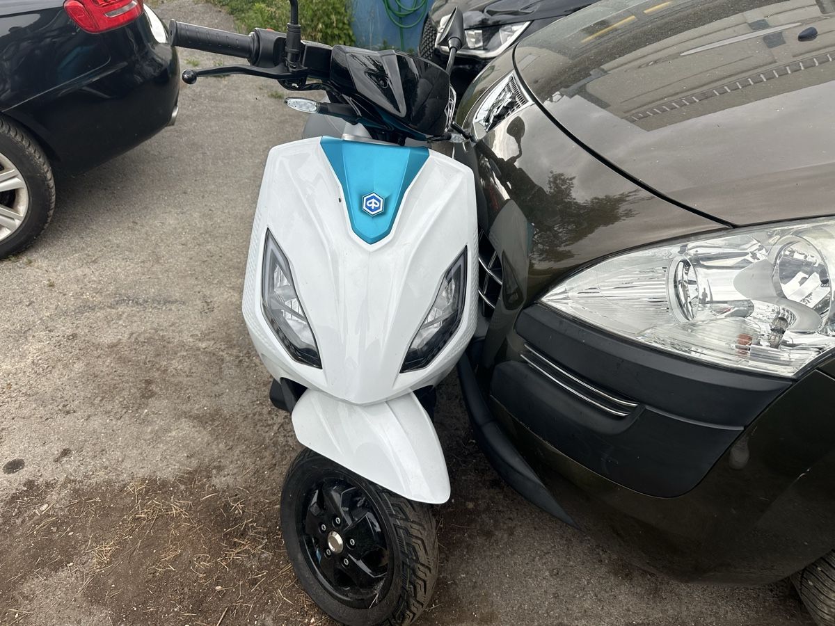 Piaggio Scooter: Piaggio One – Difettoso da Gals venduto da aya_p7pd