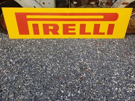 Pirelli Schild