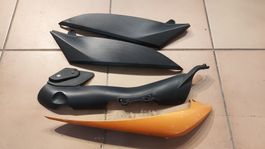 Yamaha YZF-R1 Auspuff und Tank Abdeckungen