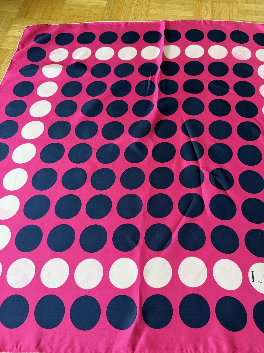 Lanvin Foulard & Sciarpe: Foulard en soie de Lanvin – Usato da Cressier FR venduto da Kvito4ka 3