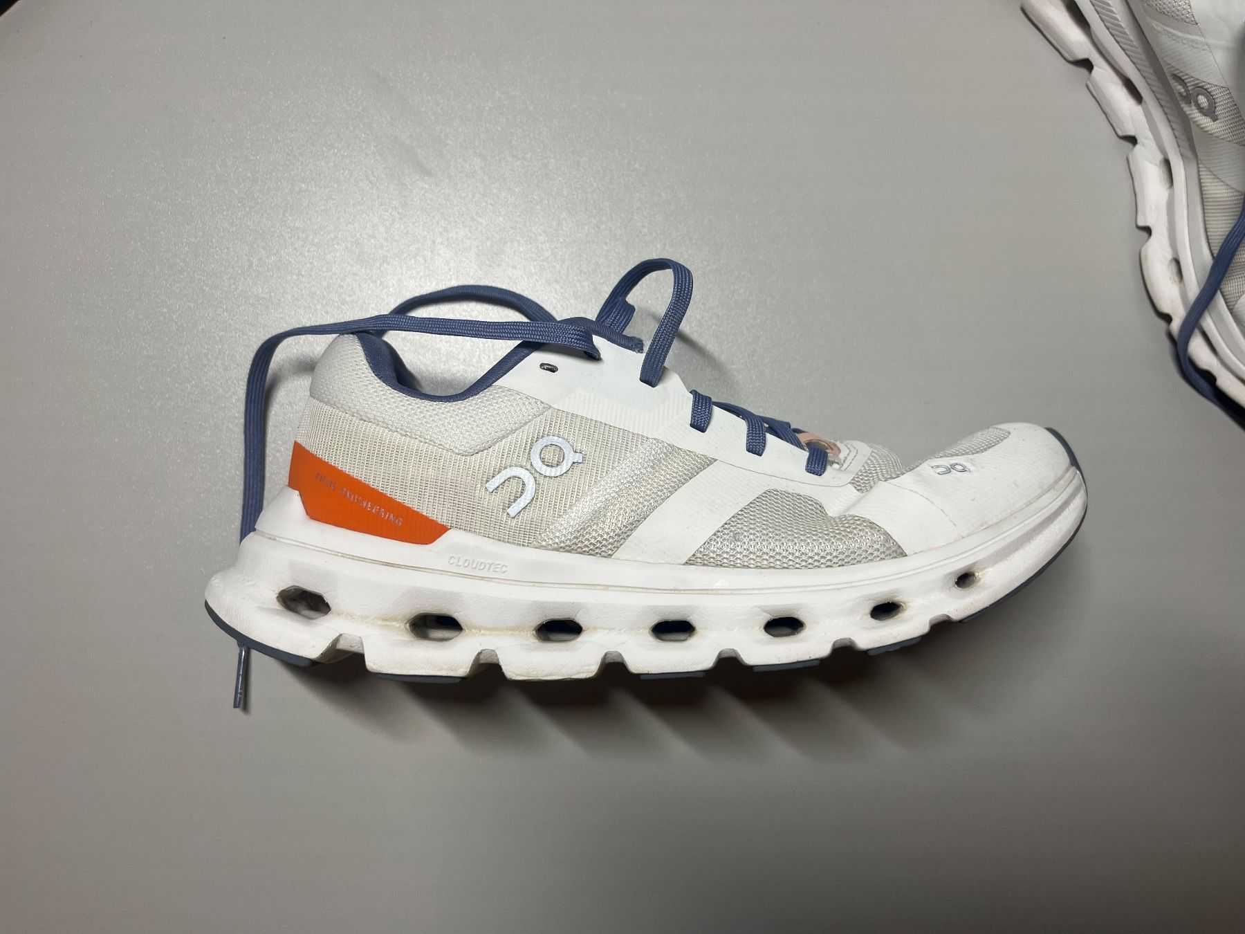 On Scarpe da donna: ON CLOUDRUNNER LAUFSCHUHE EU 38,5 – Usato da Richterswil venduto da learn80 1