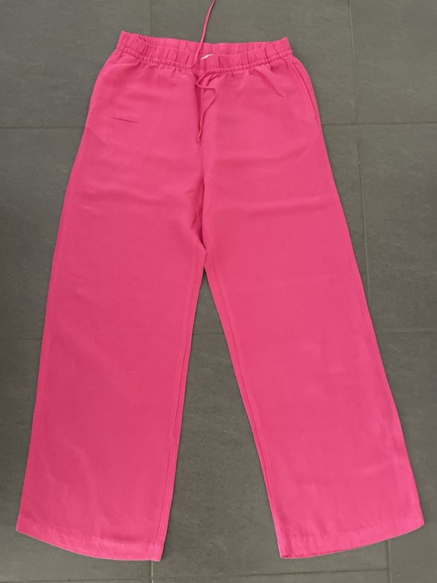 H&M Pantalons: Pantalon d’été  – D'occasion à Collombey par amina36