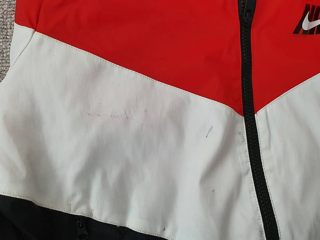 Lotti di vestiti: Kleiderpaket Gr. S/M – Usato da Schaan venduto da nekuwi 2