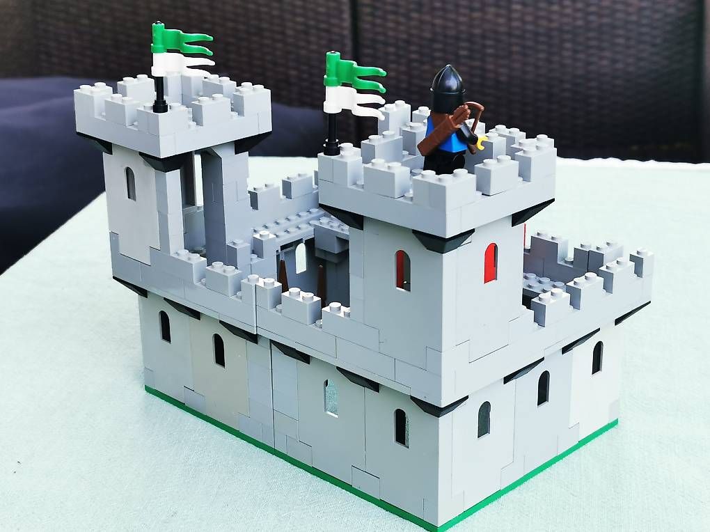 Legoland Kit di costruzioni: LEGO 6073 Knight's Castle – Usato da Ermatingen venduto da Irem77 1