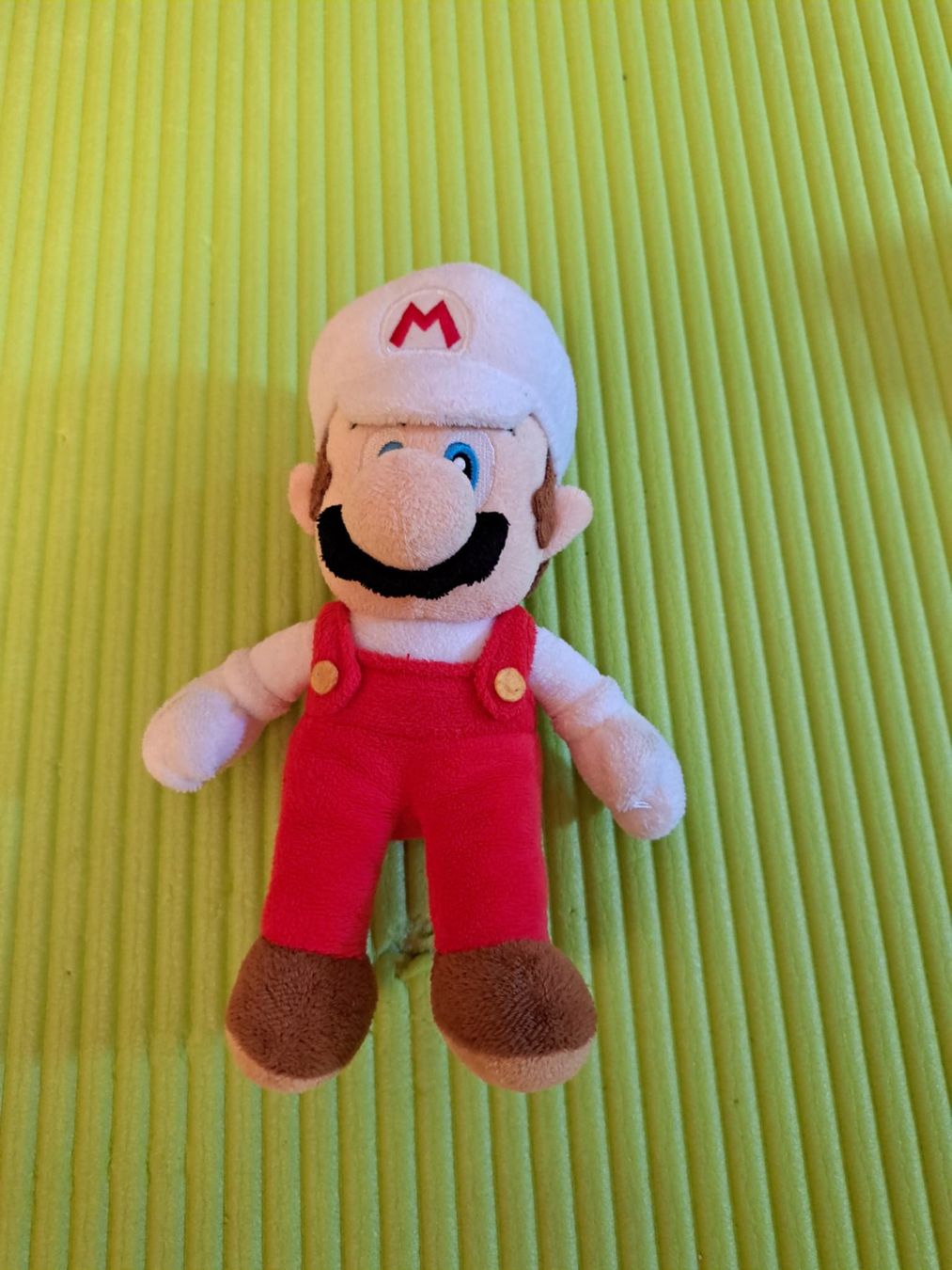 Nintendo Giocattoli: Lot de peluche Mario – Usato da Cointrin venduto da ant_ll7g 2
