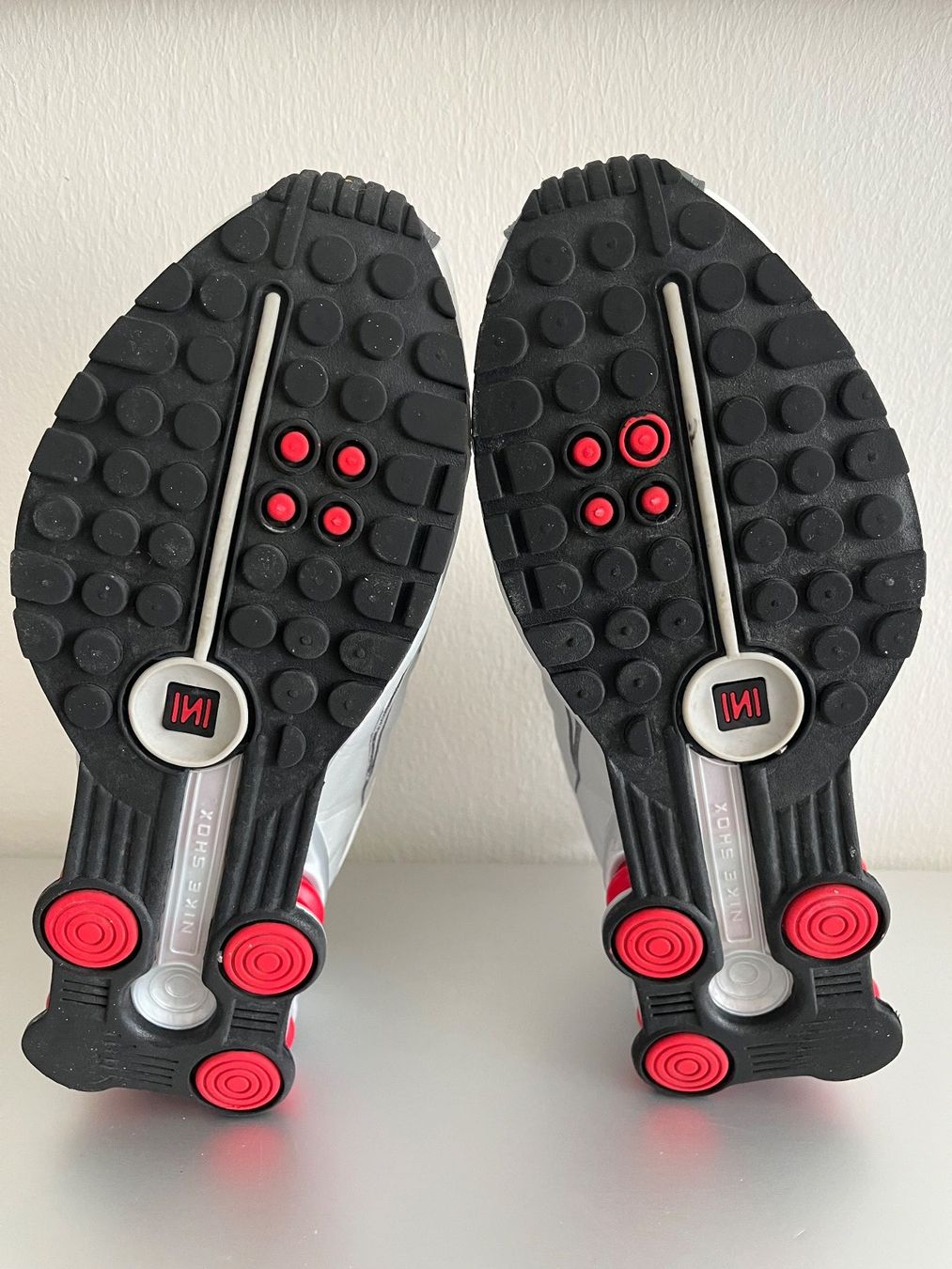 Nike Scarpe da uomo: Nike Shox rot – Usato da St. Gallen venduto da Nickat 2