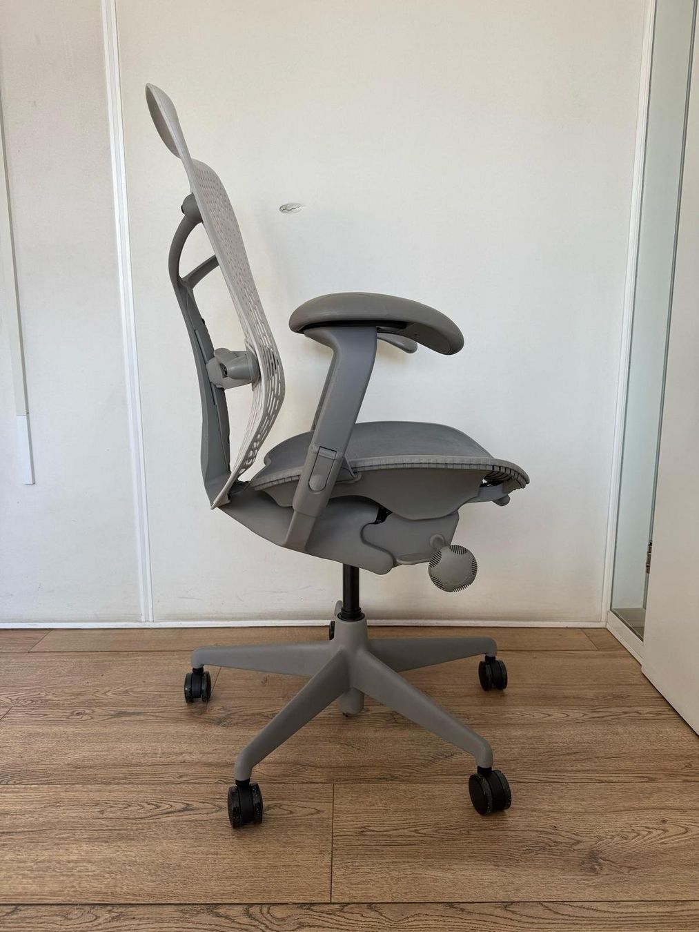 Chaises: Herman Miller Mirra Alpine – D'occasion à Purmerend par Offeco 1