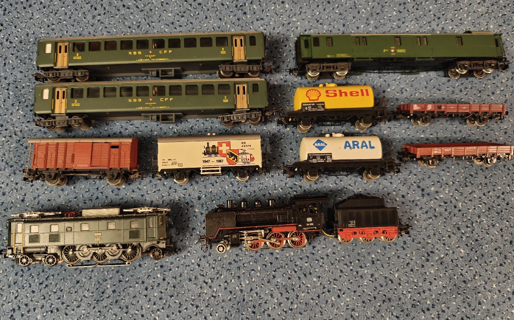Märklin Modellini di ferrovie: Märklin Digital Starterpaket – Usato da Arth venduto da Nici07p 1