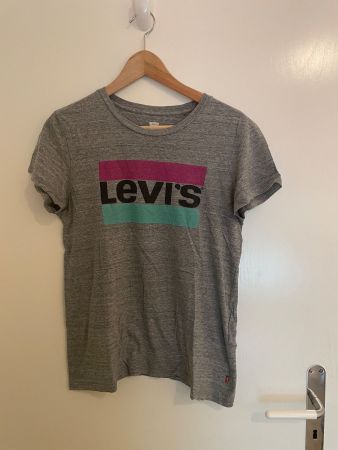 Levi's T-Shirt (Grösse S)