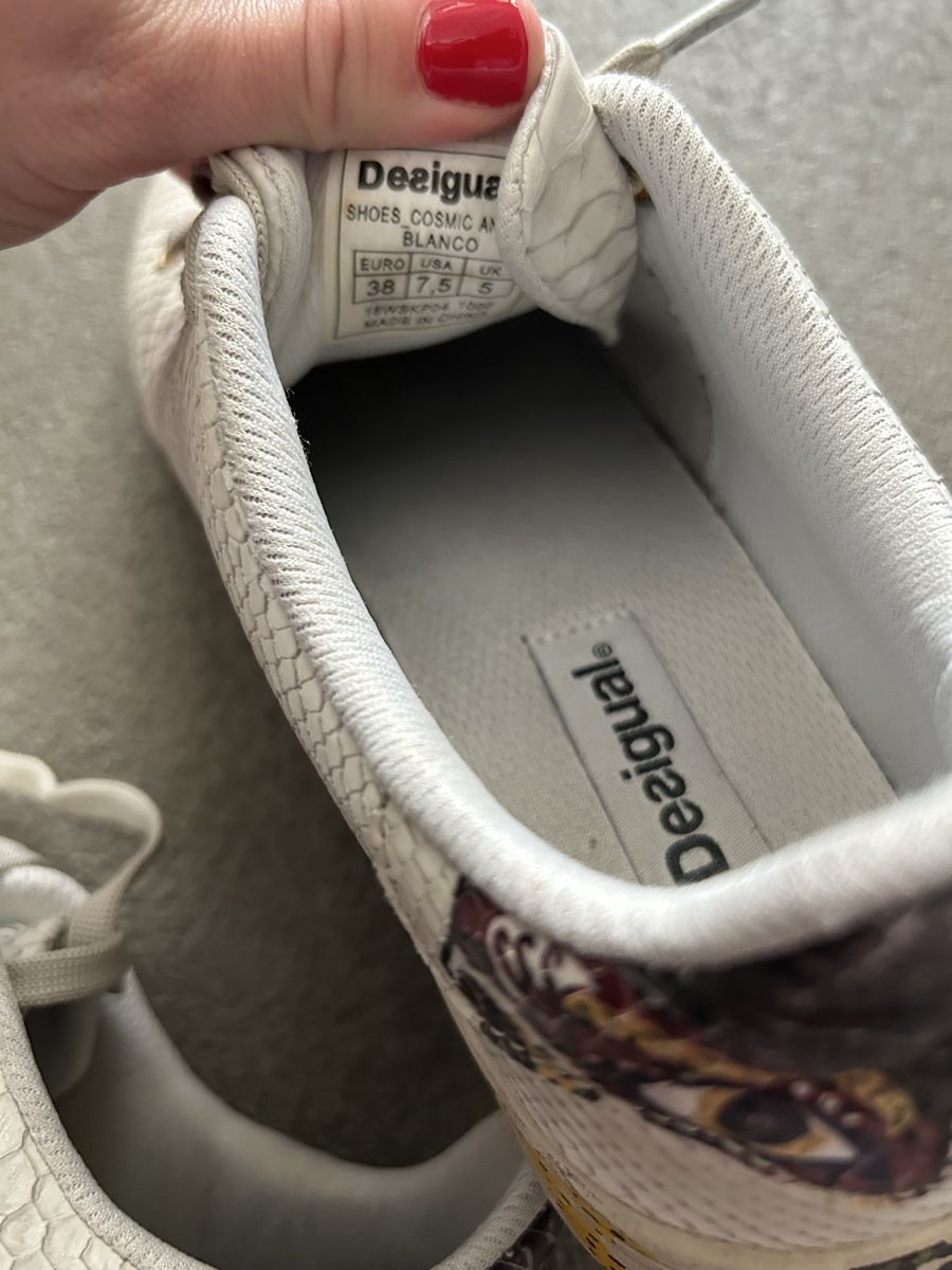 Desigual Scarpe da donna: Baskets Desigual blanches serpent imprimées 38 – Usato da Martigny venduto da lovejess 4