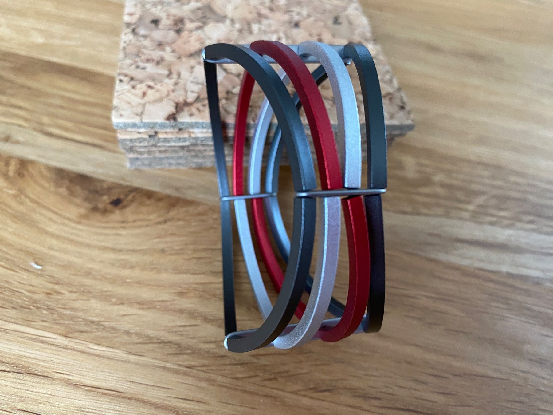 Bracciali & Braccialetti: Schweizer Design Armreif Step by Step - nie getragen – Nuovo (secondo la descrizione) da Dübendorf venduto da Mari90
