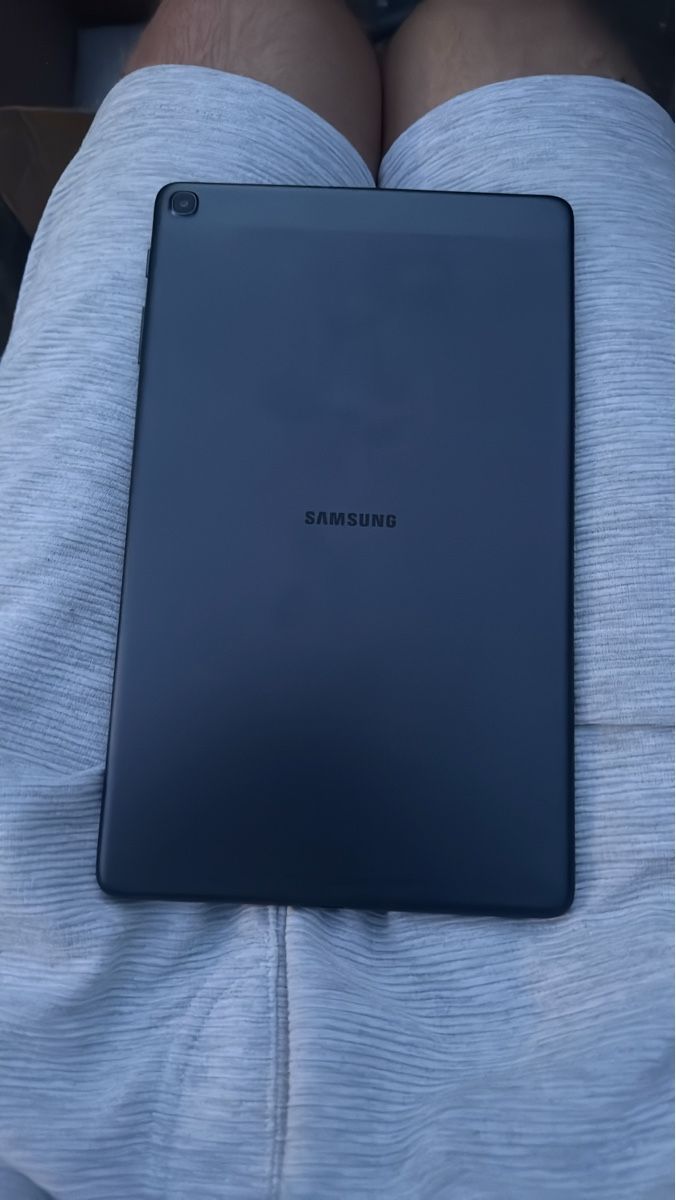Samsung Tablet PC: Samsung Tab A10 (Startet nicht) – Difettoso da Olten venduto da HoYa01