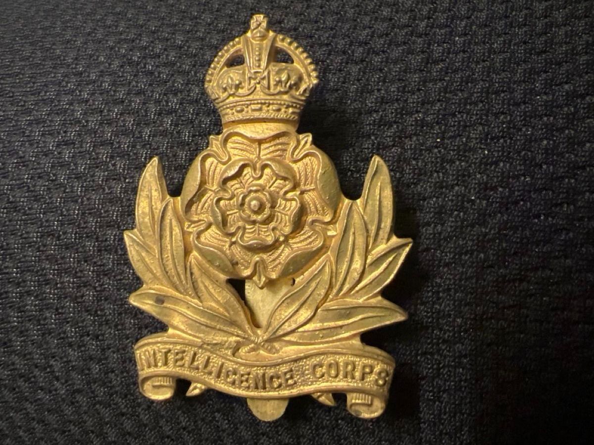Placchette & Badge: Originale seltenes Intelligence Corps Mützen-Abzeichen – Usato da Reinach BL venduto da Dahoo