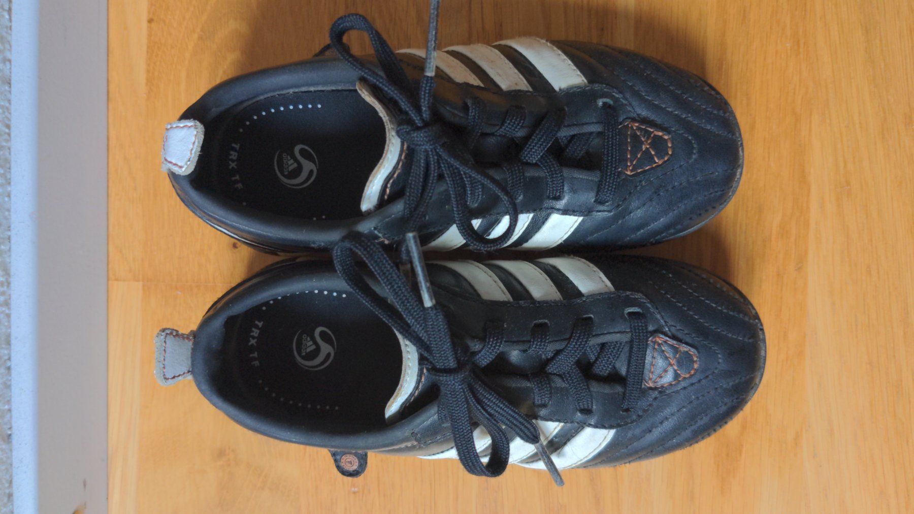 Adidas Scarpe per ragazzi: Fussballschuhe Adidas Gr.28 Leder – Usato da Sutz venduto da Rawypp 1