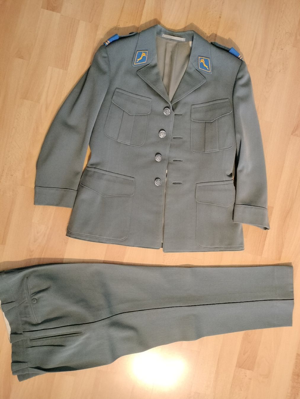 Schweizer Armee Uniformi: Schweizer Armee Militär Uniform – Usato da Schwanden Sigrisw venduto da Wibe81
