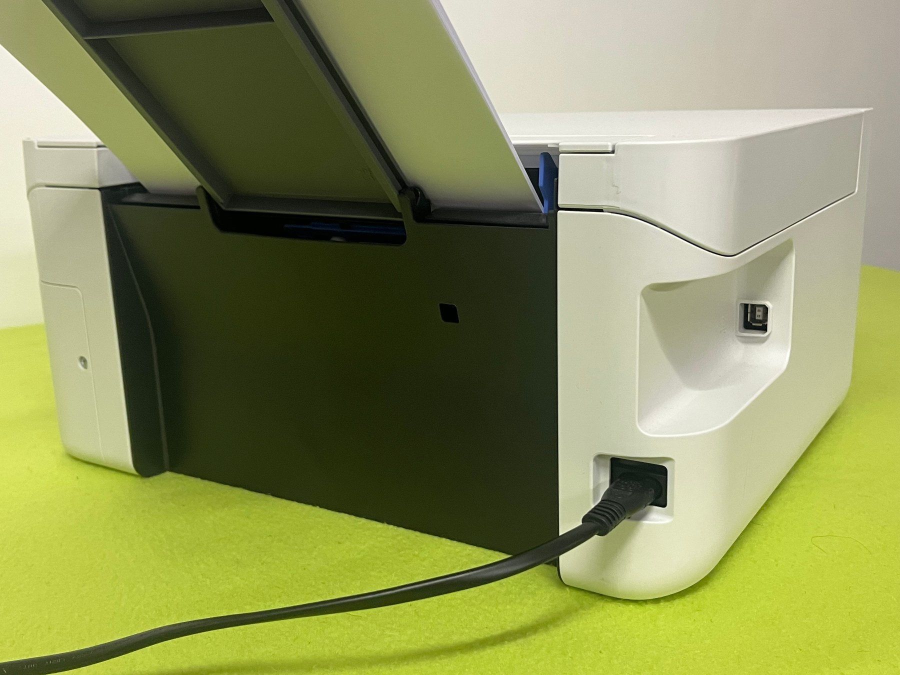 Epson Stampanti: Epson ET-2826 A4-Multifunktions-Wi-Fi-Tintentankdrucker – Usato da Neftenbach venduto da Wrangler98 7