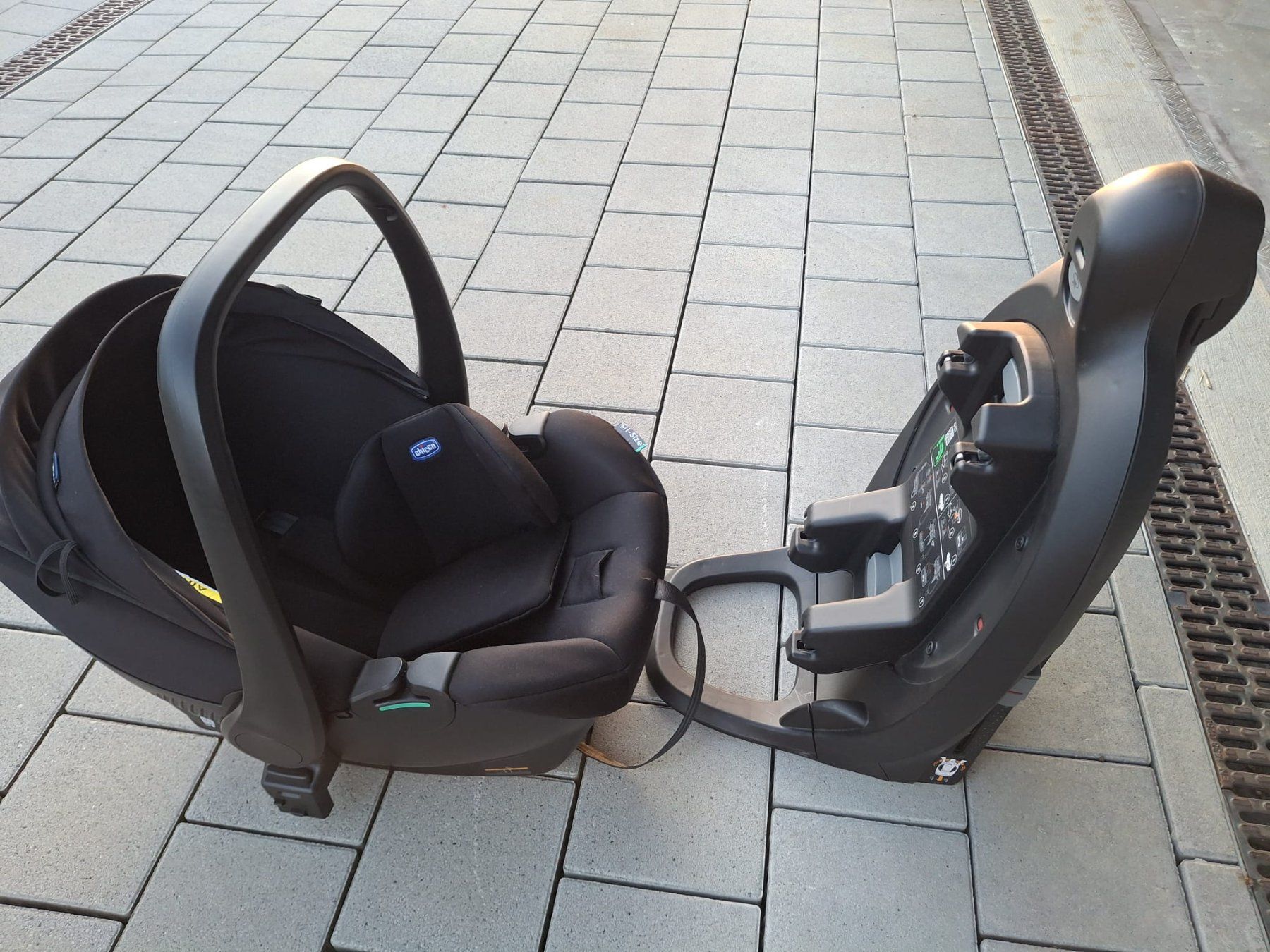 Chicco Seggiolini per auto: Autositz Babyschale i-Size, top Zustand – Usato da Zeglingen venduto da _CraZy_AngeL 3