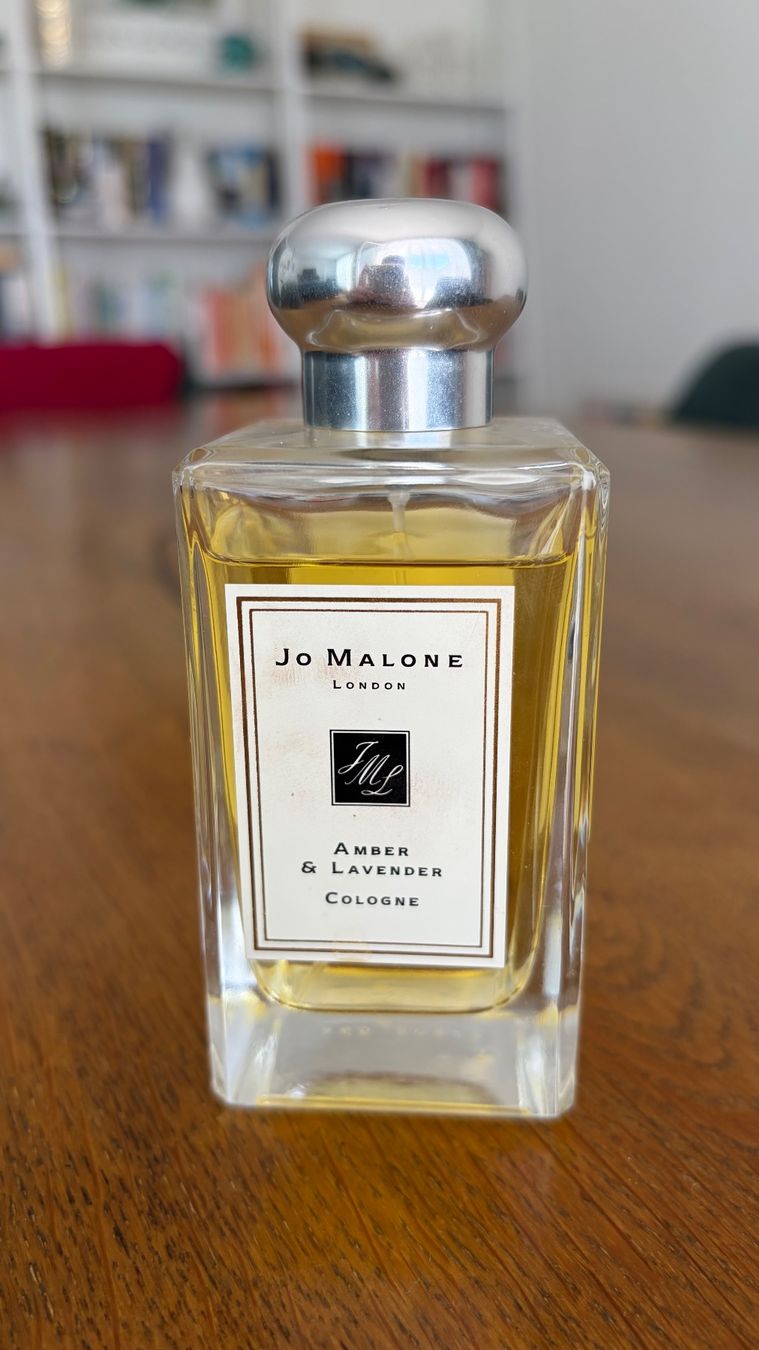 Jo Malone Parfum & Eau de Toilette: Jo Malone Amber & Lavender Cologne 100 ml – Gebraucht aus Volketswil von Irkasha