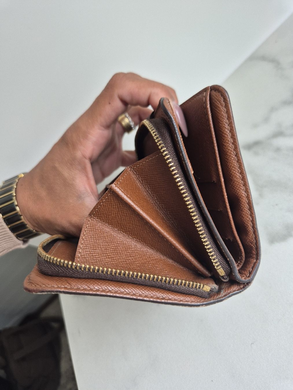 Louis Vuitton Portamonete: Louis Vuitton Portemonnaie Compact Zip Wallet – Usato da Weisslingen venduto da Airgate 5