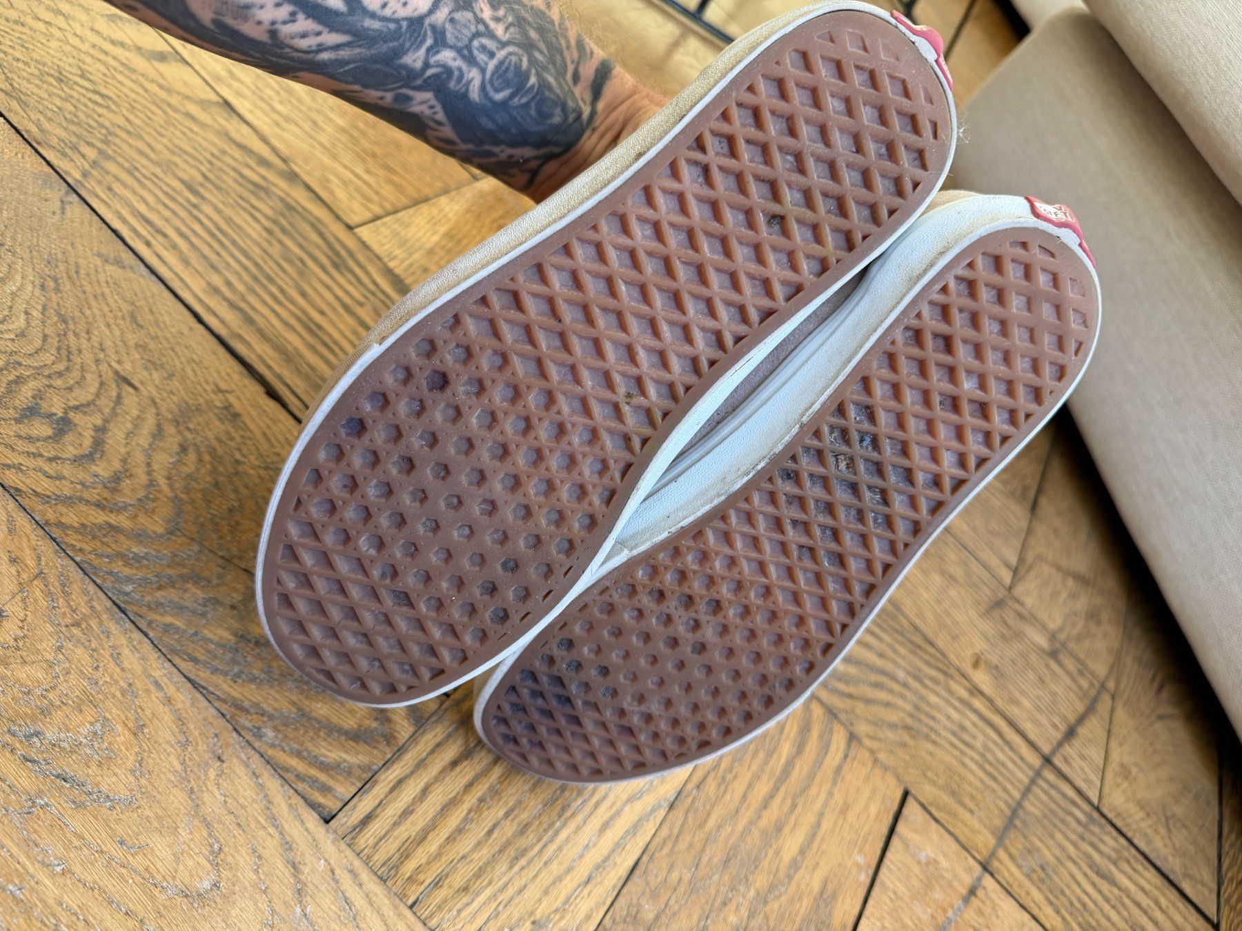 Vans Scarpe da uomo: Vans Old Skool beige Wildleder, Grösse 42.5 – Usato da Zürich venduto da LeoMoves 2