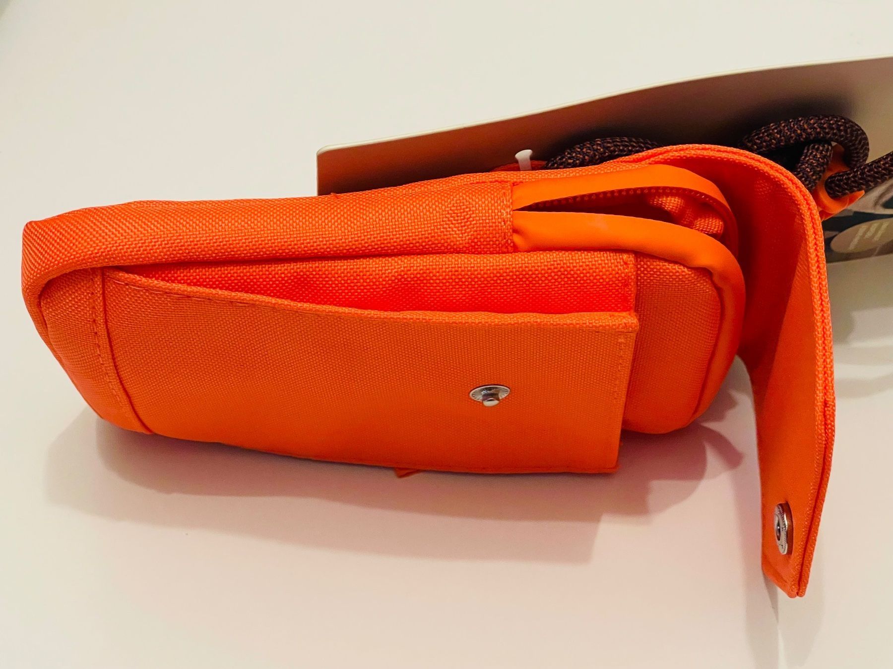 Borse da donna: Pochette sac multifonction Tchibo orange fluo – Nuovo e nell'imballaggio originale da Genève venduto da Murmurs 2