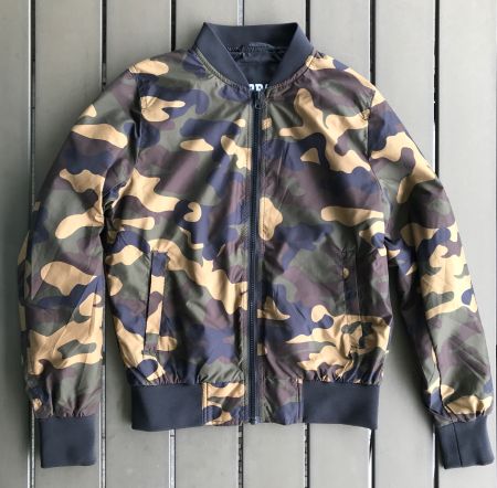 Urban Classics Jacke in camouflage, Gr. XS