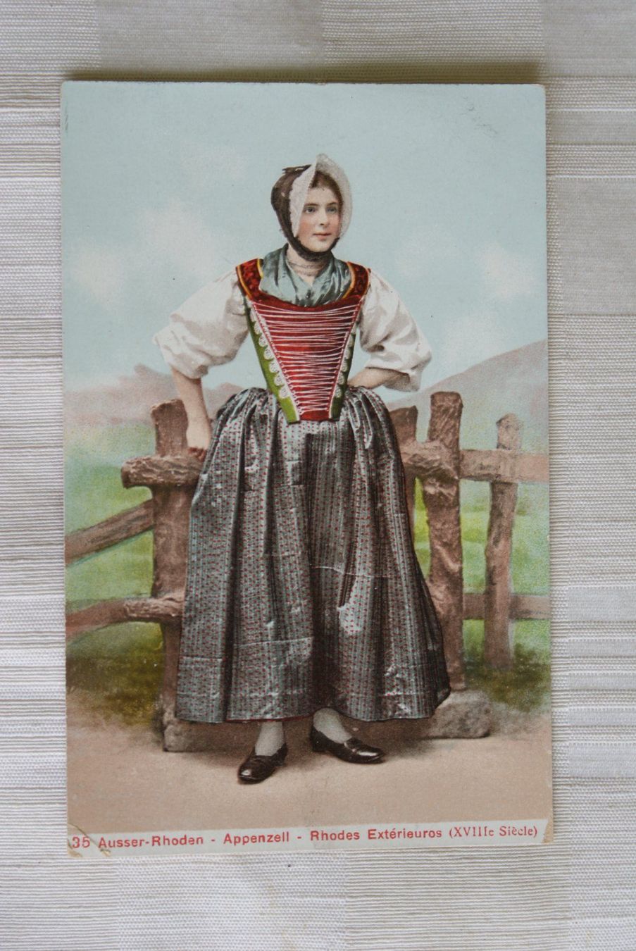 Cartoline postali: Appenzellerin, Ausserrhoden, Tracht – Usato da Herisau venduto da Saentis1