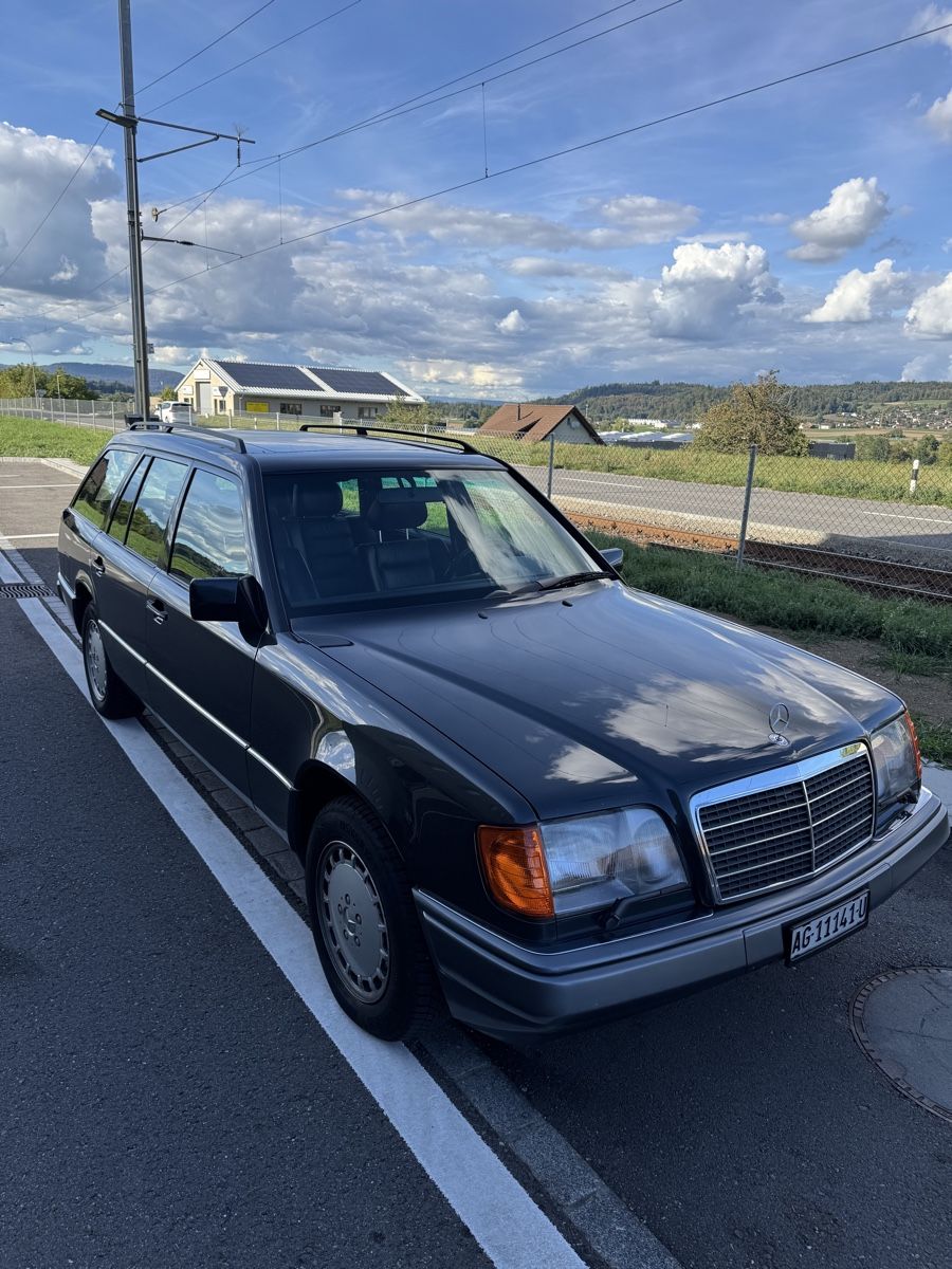 Mercedes-Benz Automobili: Mercedes E300 W124  – Usato da Fislisbach venduto da Besibesi8