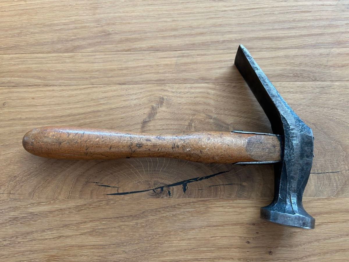 Alle Werkzeuge: Antiker Schusterhammer – Gebraucht aus Oberdorf NW von flufra 1