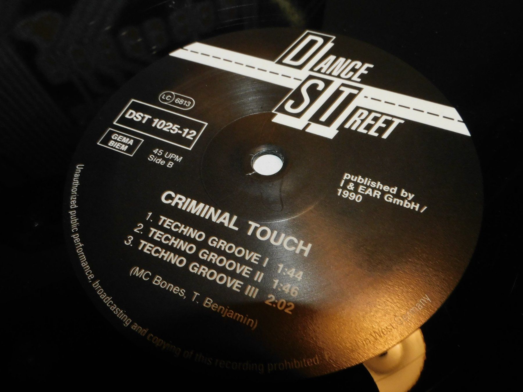 Dischi in vinile: LP 1990 Criminal Touch Techno Computer One   LP Dance Remix – Usato da Sursee venduto da 76 1