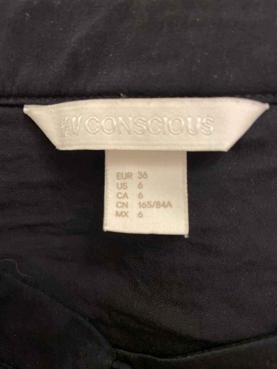 H&M Top: Top mit Knopfleiste – Usato da Bern venduto da gin_jl75 2