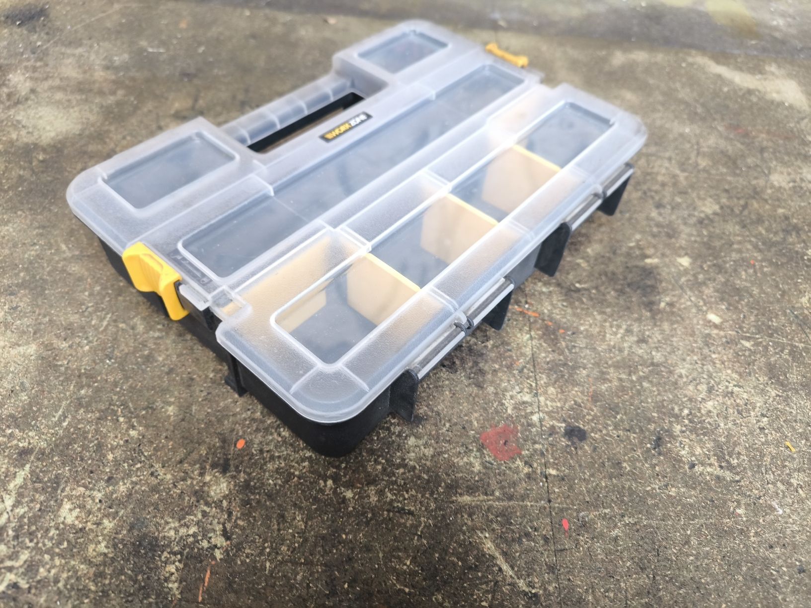 Casse di trasporto: Sortierbox Sortimentkiste Werkzeugkasten mit 9 Fächern – Usato da Geiss venduto da Fiatagri_power