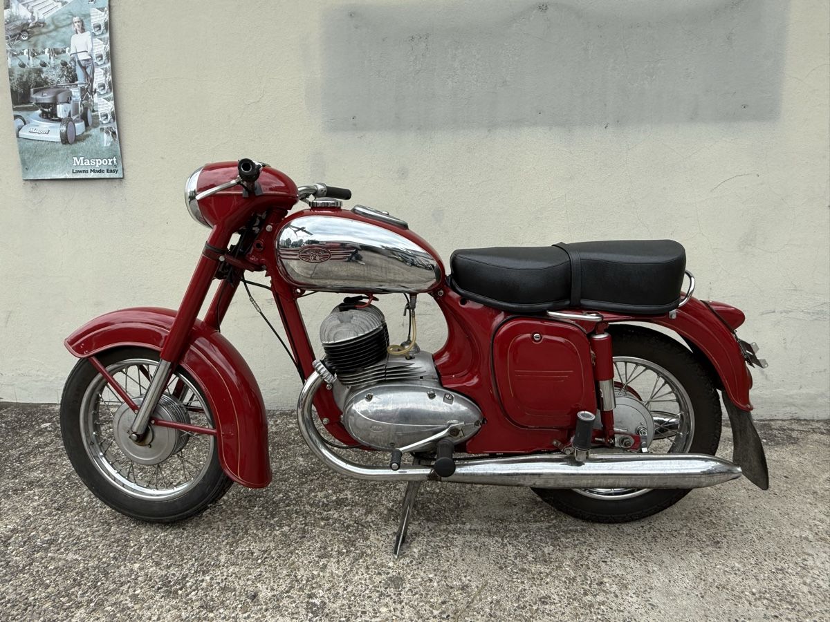 Jawa Strada: Oldtimer Motorrad Jawa 350 – Usato da Safnern venduto da Peter071 8
