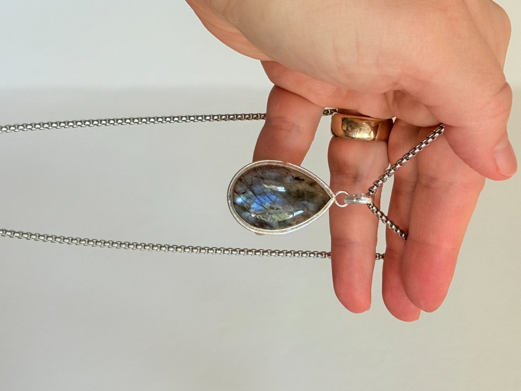 Catenine: Superbe collier Labradorite neuf ✨ Élégant – Nuovo e nell'imballaggio originale da Genève venduto da AWWA 7