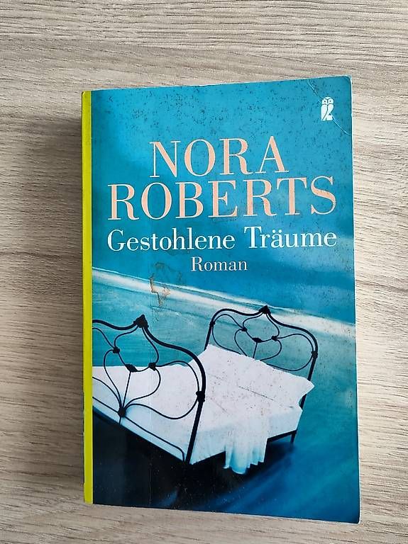 Libri: Nora Roberts - gestohlene Träume – Usato da Rorschacherberg venduto da c_v_nh92