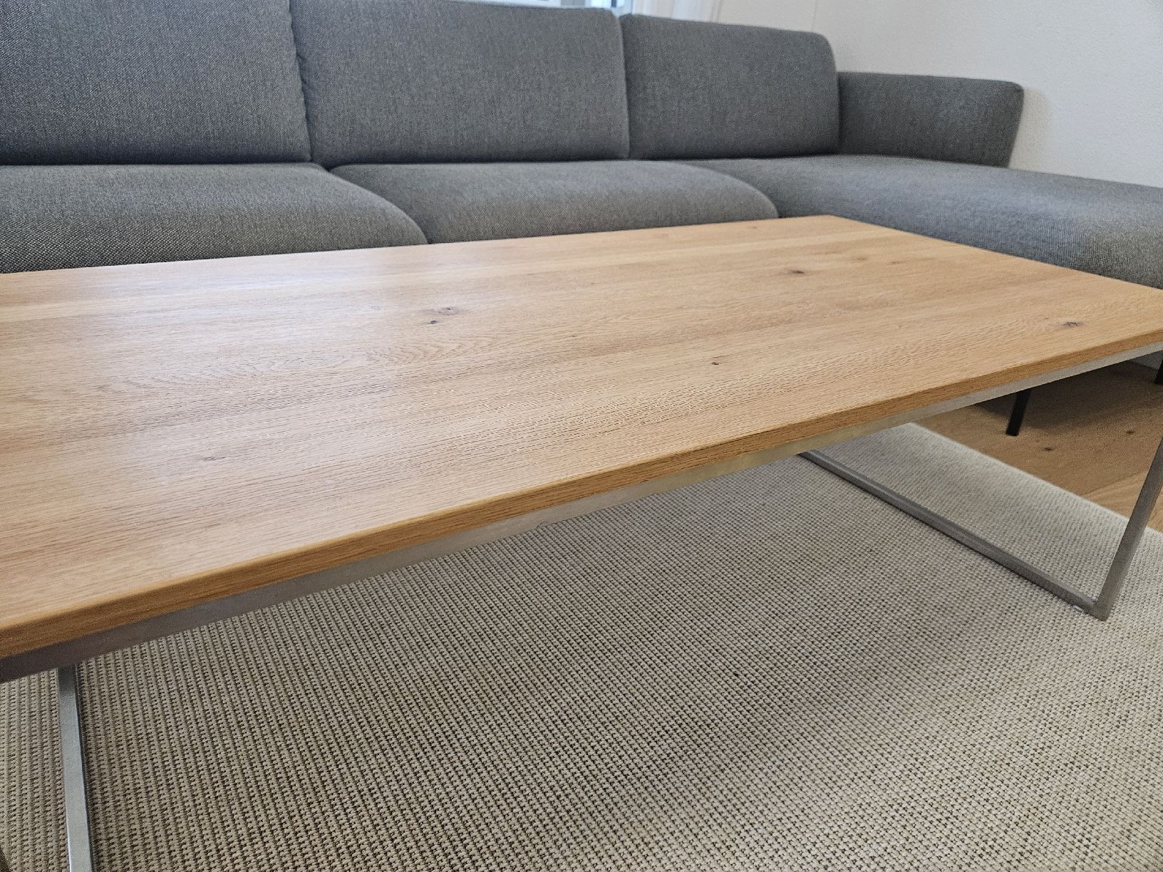 Tables: Couchtisch aus Eiche – D'occasion à Thayngen par S.Cvijet 1