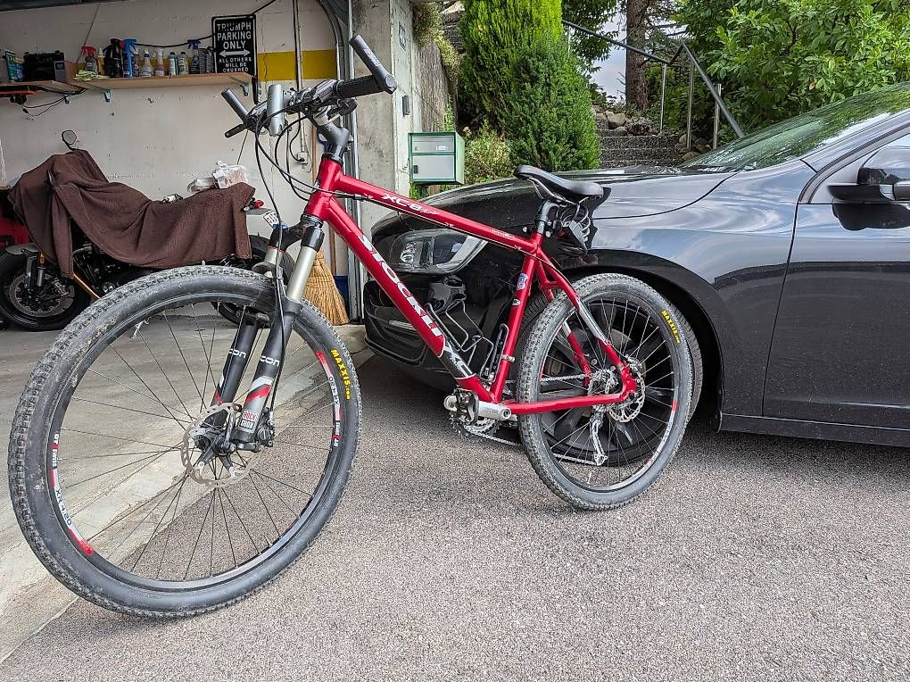 Stöckli Biciclette: Mountainbike rot Marke Stöckli – Usato da Zetzwil venduto da TaurusPT